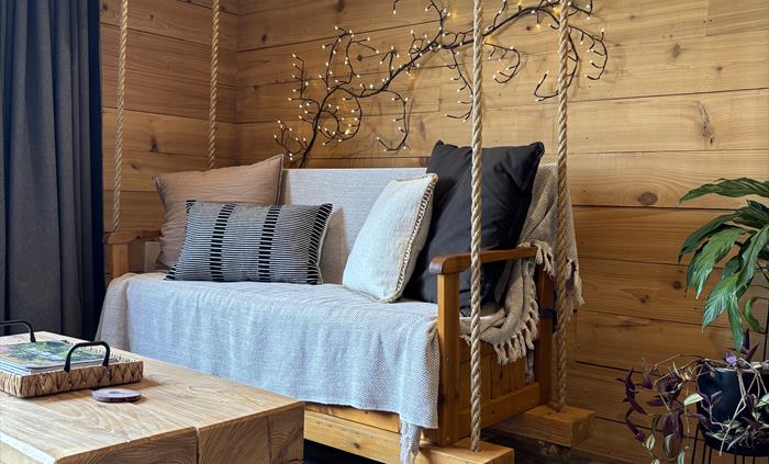 Cnocell Y Coed, Rhiw Wood Treehouses